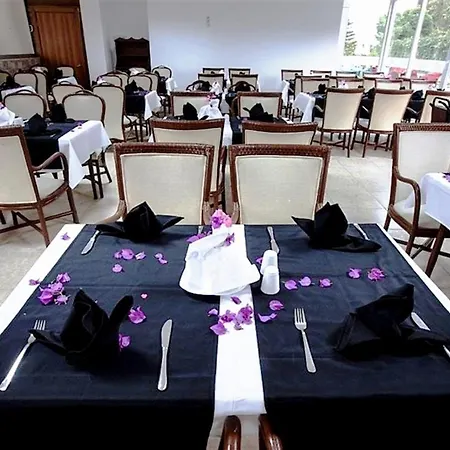 Monna Roza Hotel 4*